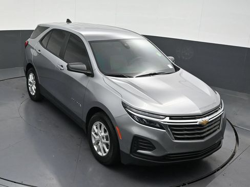 Used 2023 Chevrolet Equinox LS FWD image 22
