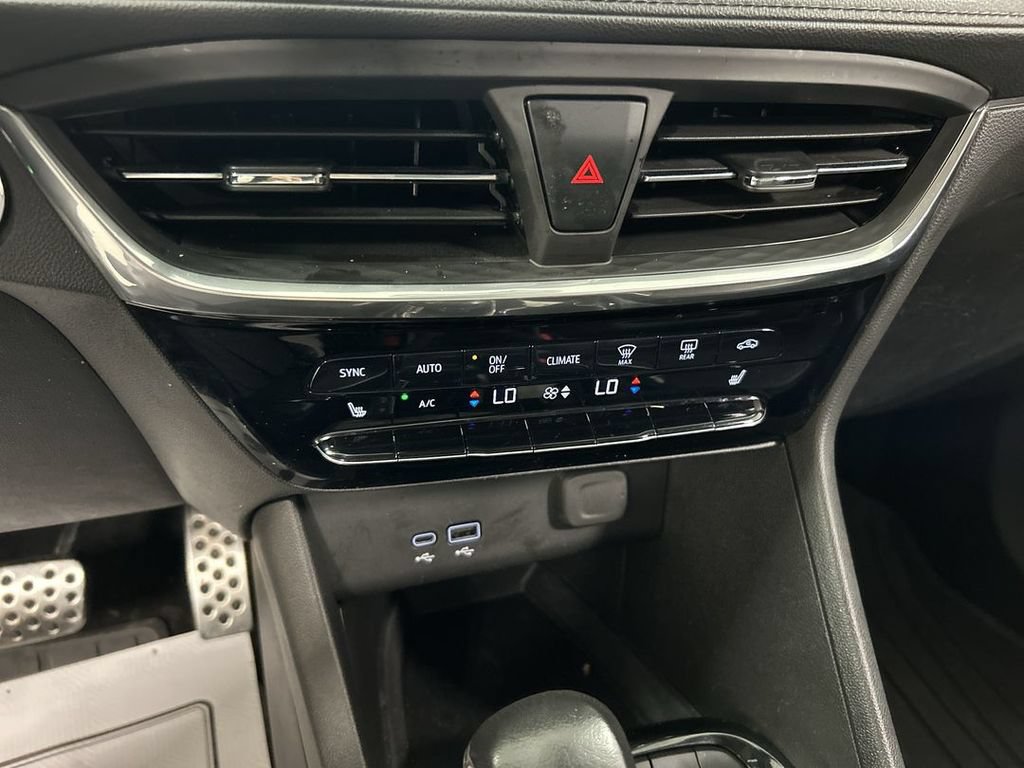 Certified 2024 Buick Encore GX Avenir w/ Avenir Convenience Package AWD/4WD image 16