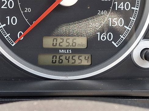 Used 2005 Chrysler Crossfire Limited RWD image 20