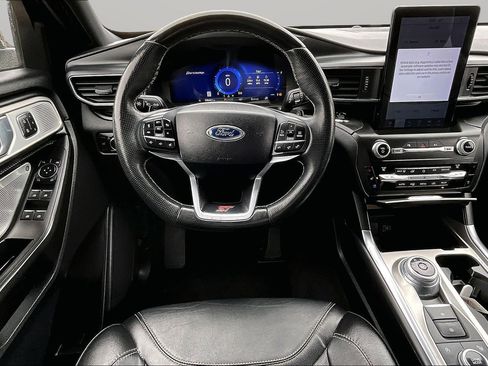 Used 2020 Ford Explorer ST w/ Premium Technology Package image 5