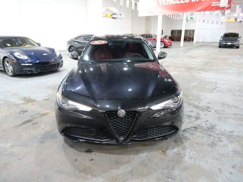Used 2019 Alfa Romeo Giulia w/ Nero Edizione image 3