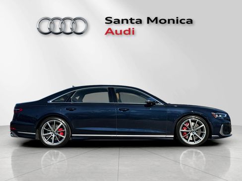 Used 2024 Audi S8 image 8