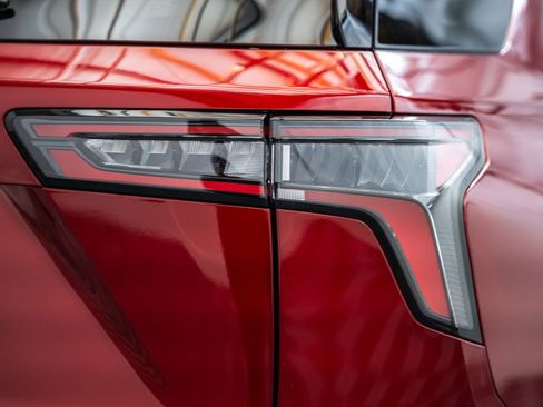 New 2026 Chevrolet Equinox LT AWD/4WD image 9