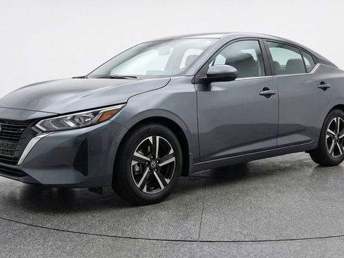 Used 2025 Nissan Sentra SV FWD image 3