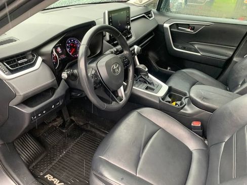 Used 2019 Toyota RAV4 XLE Premium w/ Cold Weather Package AWD/4WD image 24