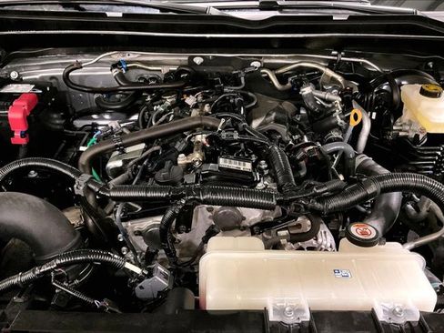 Certified 2024 Toyota Tacoma SR5 image 10