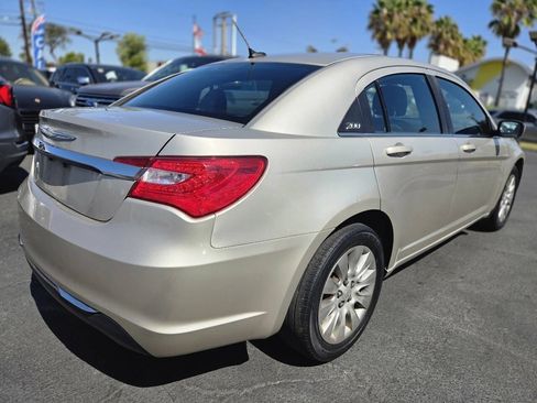 Used 2014 Chrysler 200 LX FWD image 18