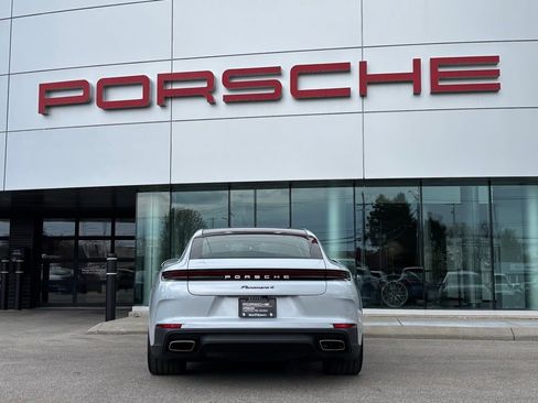 Certified 2025 Porsche Panamera 4 AWD/4WD image 10
