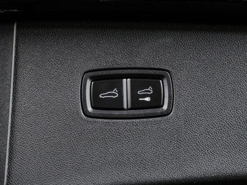 New 2026 Porsche Cayenne Coupe AWD/4WD image 34