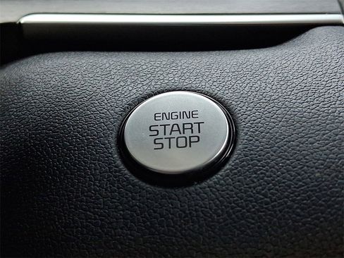 Used 2022 Kia Sorento S image 24