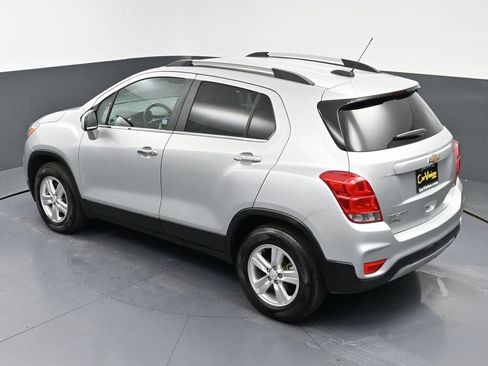 Used 2019 Chevrolet Trax LT w/ LT Convenience Package image 41