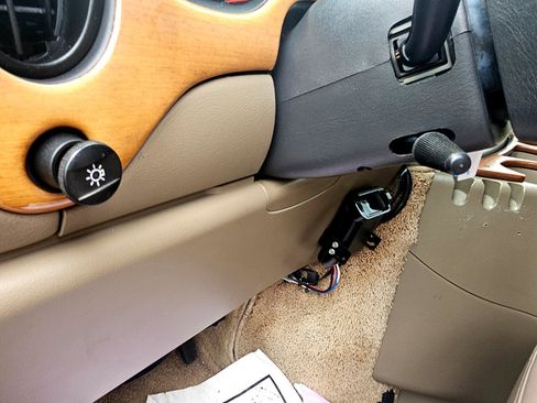 Used 2004 Ford E-250 and Econoline 250 image 31