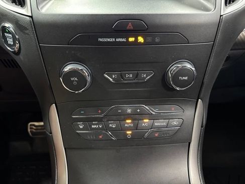 Used 2020 Ford Edge ST-Line FWD image 21