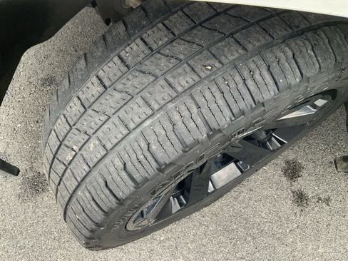 Used 2019 Chevrolet Tahoe LT image 16