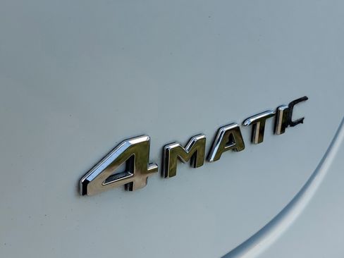 Used 2021 Mercedes-Benz GLC 300 4MATIC Coupe image 9