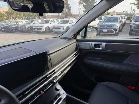 Used 2026 Hyundai Santa Fe SEL FWD image 31