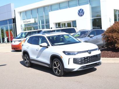 New 2025 Volkswagen Tiguan SE