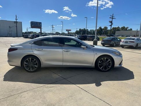 Used 2021 Lexus ES 350 F Sport image 4