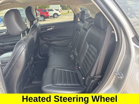 Used 2022 Ford Edge SEL w/ Convenience Package image 18