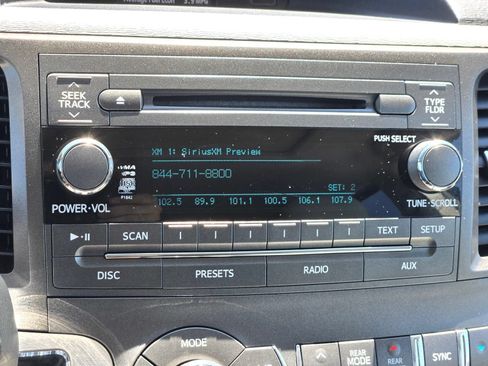 Used 2011 Toyota Sienna XLE FWD image 26