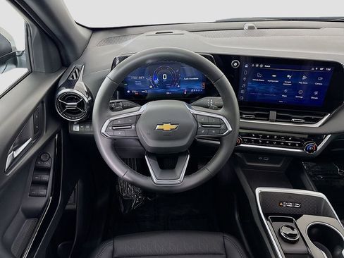New 2026 Chevrolet Equinox LT w/ Convenience Package II AWD/4WD image 22