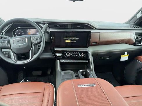 New 2026 GMC Sierra 3500 Denali Ultimate AWD/4WD image 15