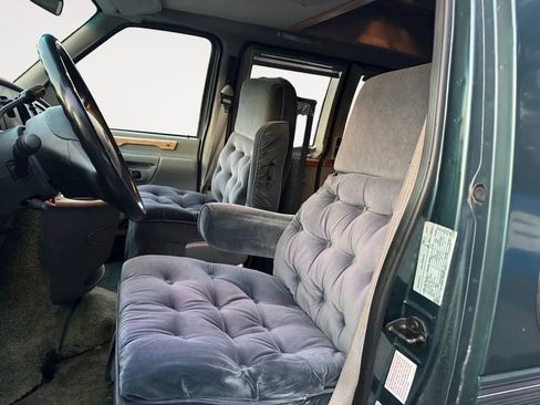 Used 1997 Ford E-150 and Econoline 150 Van image 10