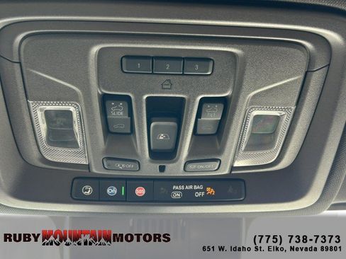 Used 2024 GMC Sierra 3500 Denali w/ Denali Reserve Package AWD/4WD image 18