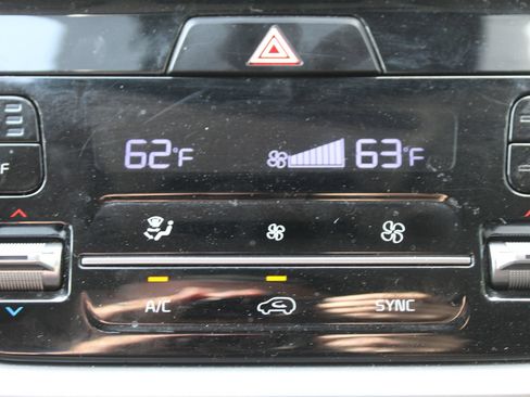 Used 2021 Kia Sorento S w/ Panoramic Sunroof Package FWD image 38
