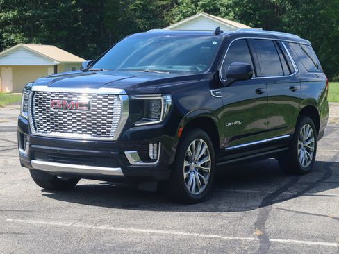 Used 2022 GMC Yukon Denali AWD/4WD image 3