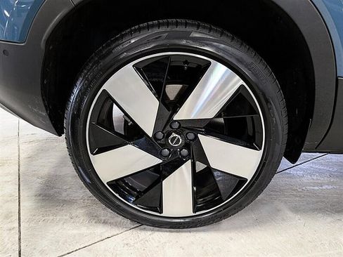 Used 2023 Volvo C40 P8 Recharge Ultimate AWD/4WD image 13
