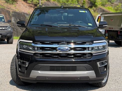 Used 2024 Ford Expedition Limited AWD/4WD image 2