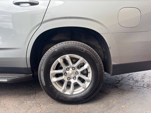 Used 2025 Chevrolet Tahoe LT AWD/4WD image 9
