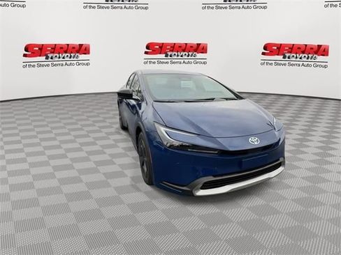 New 2026 Toyota Prius Plug-In Hybrid FWD image 4