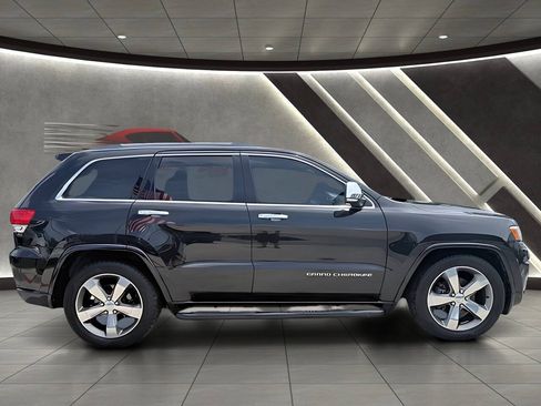 Used 2015 Jeep Grand Cherokee Overland w/ Advanced Technology Group AWD/4WD image 8