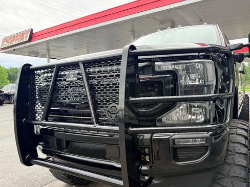 Used 2021 Ford F250 Lariat w/ Lariat Value Package AWD/4WD image 18