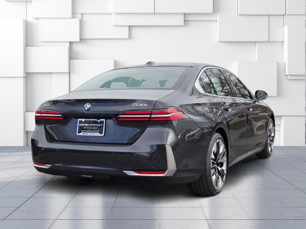 Certified 2026 BMW 530i xDrive AWD/4WD image 6