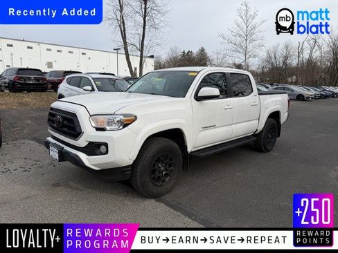 Used 2022 Toyota Tacoma SR5 image 1