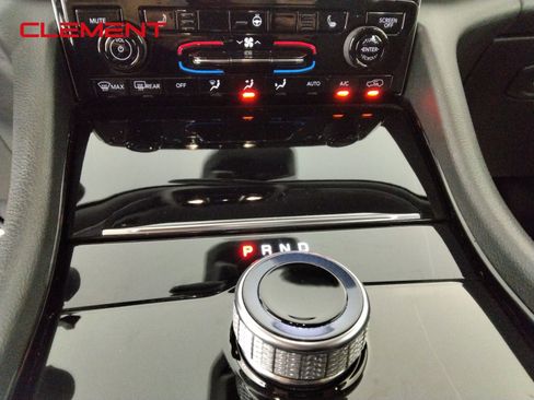 Used 2023 Jeep Grand Cherokee Limited RWD image 23