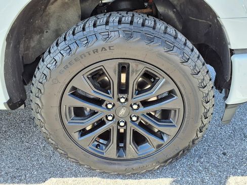 Used 2024 Ford F150 Lariat w/ Equipment Group 502A High AWD/4WD image 9