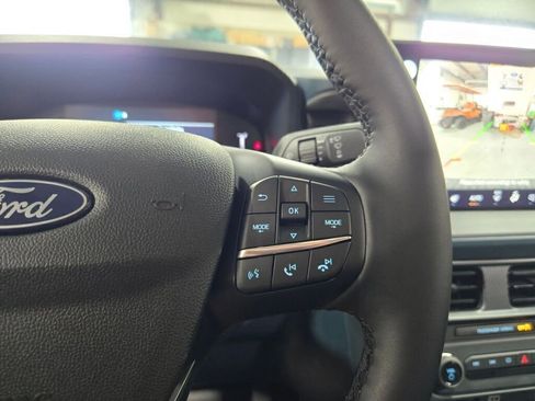 New 2025 Ford Maverick XLT w/ XLT Luxury Package image 32