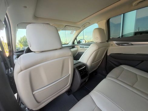 Used 2019 Cadillac XT5 Premium Luxury FWD image 19
