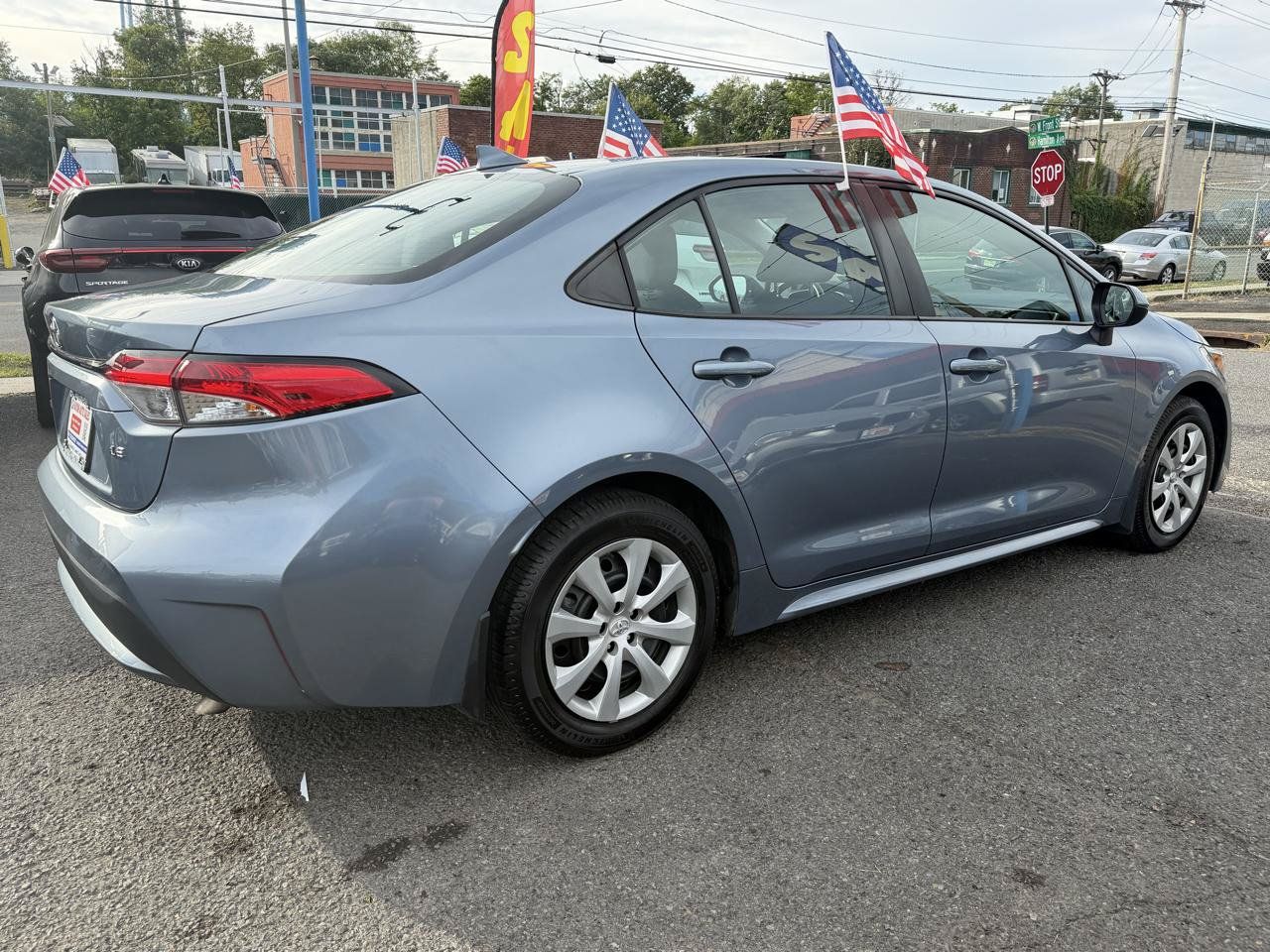 Used 2021 Toyota Corolla LE FWD image 10
