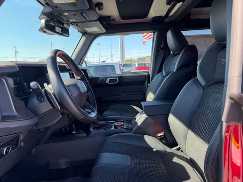 New 2025 Ford Bronco Raptor image 16