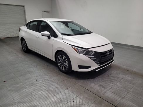 Used 2024 Nissan Versa SV FWD image 13