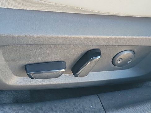 New 2026 Mitsubishi Outlander SE image 21