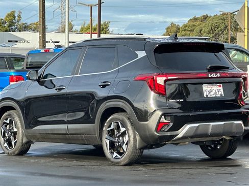 Certified 2024 Kia Seltos EX image 9