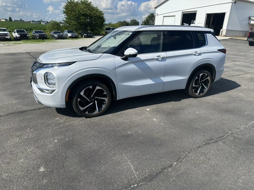 Used 2022 Mitsubishi Outlander SEL AWD/4WD image 1