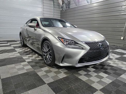 Used 2017 Lexus RC 200t F Sport RWD image 4