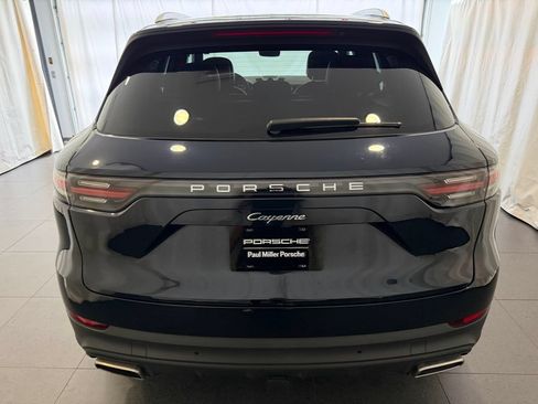 Certified 2022 Porsche Cayenne AWD/4WD image 8
